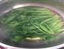 菠菜蛋饼的做法图解1