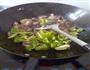 猪头肉炒辣椒的做法图解6
