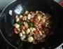 干锅泡椒蛤蜊牛蛙煲的做法图解5