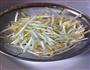 韭菜爆豆芽的做法图解1