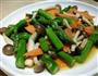 清炒芦笋蟹味菇的做法图解2