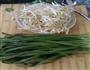 豆芽炒韭菜的做法图解1