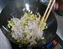 白花炒蚕豆的做法图解4