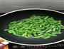 四季豆炒肉的做法图解1