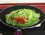 香菇芹菜的做法图解5