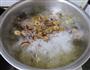 银耳红枣莲子汤的做法图解2