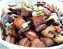 香菇红烧肉的做法图解1