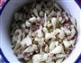 糖醋大蒜的做法图解1