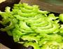 凉拌苦瓜的做法图解1