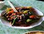 牛肉炒辣椒的做法图解1