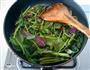 辣豆瓣炒红苋菜的做法图解4