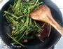 辣豆瓣炒红苋菜的做法图解5