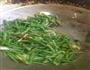 干煸豆角的做法图解5