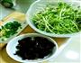 豆芽面疙瘩汤的做法图解1
