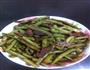 豆角烧肉的做法图解1