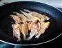 煎黄花鱼的做法图解3