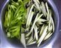 茄子炒尖椒的做法图解1
