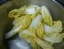 乐乐自家菜-蒜茸娃娃菜蒸粉丝的做法图解2