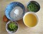 豌豆鸡蛋饼的做法图解1