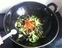 木耳炒扁豆的做法图解6