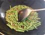 腊肉焖豇豆的做法图解5