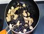 鲜美滋味 黑木耳炒鸡丁的做法步骤4