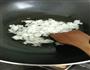水果鸡蛋饭的做法图解2