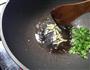 青椒炒虾仁的做法图解2