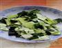 鸡蛋饼拌黄瓜的做法图解4