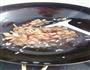 扁豆炒肉的做法图解2