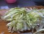 罐头肉炖白菜的做法图解3