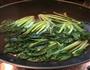 塌菜苗汆丸子的做法图解2