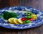 热熏鲟龙鱼肉沙拉的做法图解2
