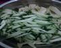 黄瓜拌豆腐皮的做法图解2
