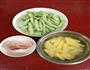 五花肉烩扁豆土豆的做法图解1