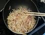 牛肉炒乌冬的做法图解5