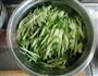 麻酱拉皮黄瓜的做法图解2