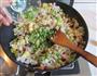 苦瓜香肠炒饭的做法图解11