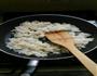 黄金蛋炒饭的做法图解2
