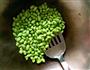 雪菜毛豆小炒的做法图解2