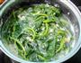 番薯叶咸蛋汤的做法图解5