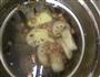 莲藕花生鲮鱼汤的做法图解6