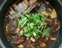 鱼炖豆腐粉条的做法图解1