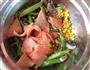 烟薰三文鱼沙拉的做法图解3