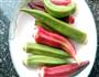 蒜茸秋葵的做法图解1