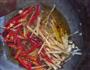 芹菜尖椒牛肉的做法图解5