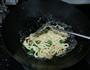咸蛋黄炒乌冬面的做法图解5