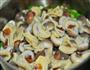 家常爆炒香螺的做法图解3