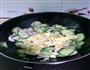黄瓜肉炒鸡蛋的做法图解4