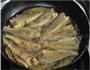 干炸小黄鱼的做法图解9